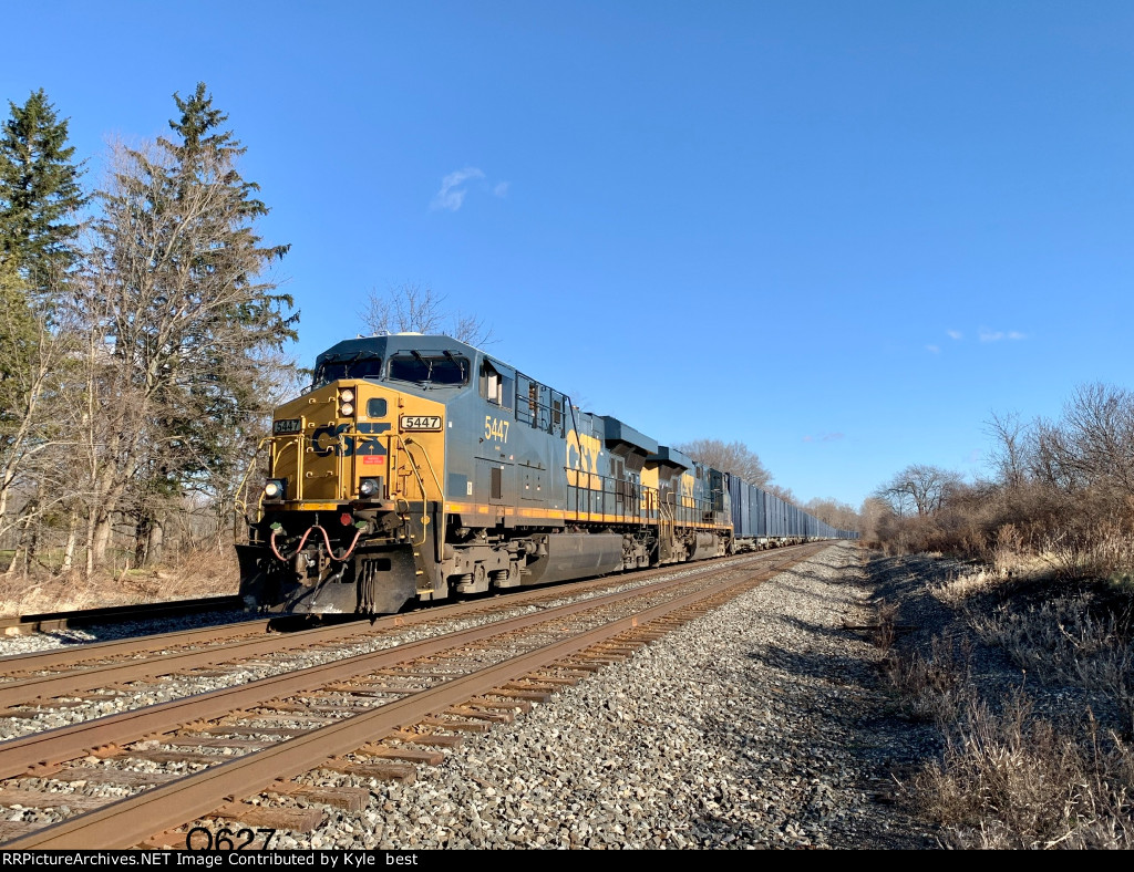 CSX 5447 on Q627